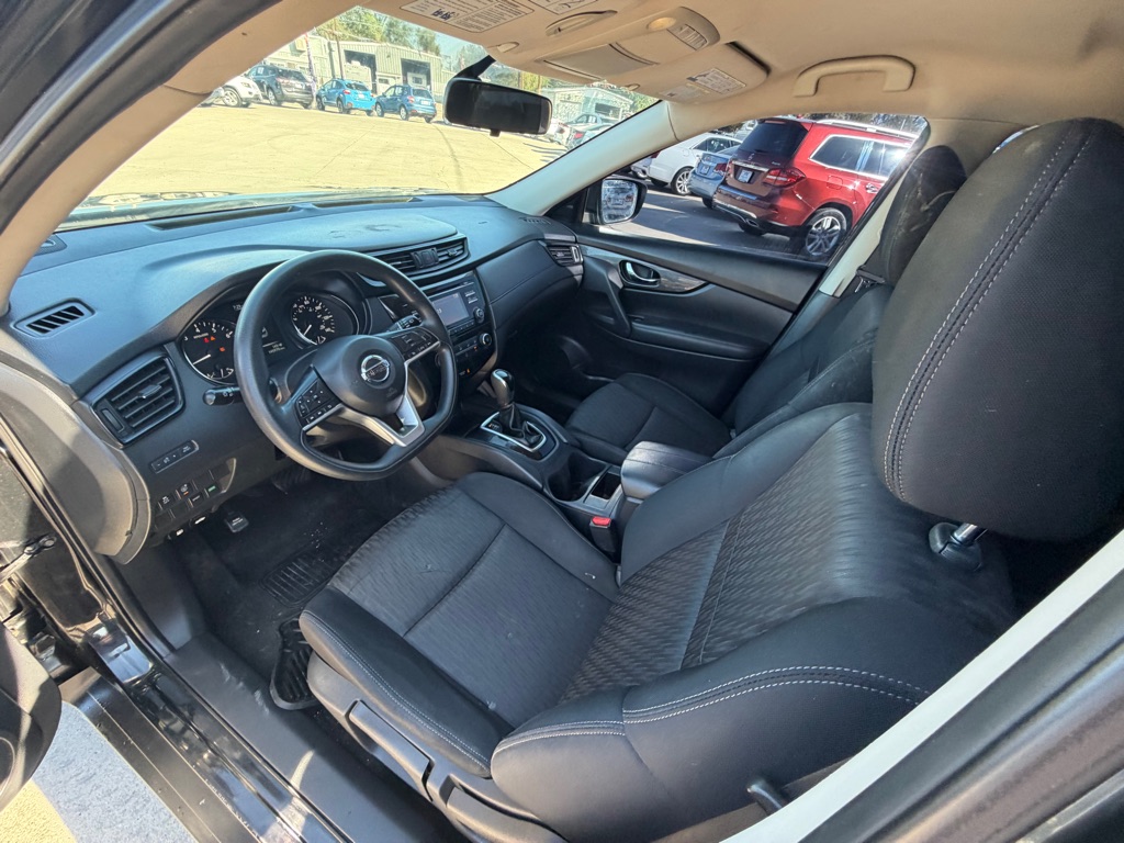 Nissan Rogue photo 9