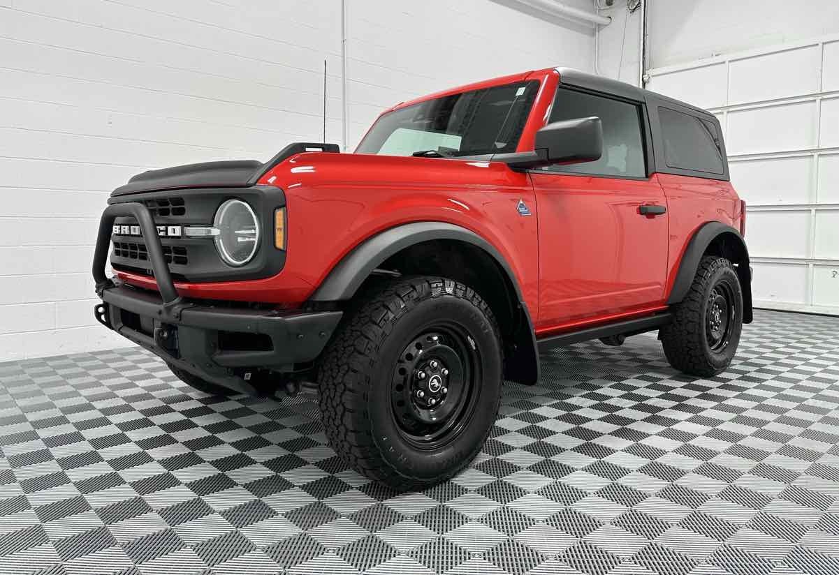 Sold 2021 Ford Bronco Black Diamond (Manual) in Grand Rapids