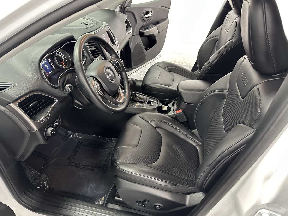 Sold 2021 Jeep Cherokee Latitude Lux in Grand Rapids