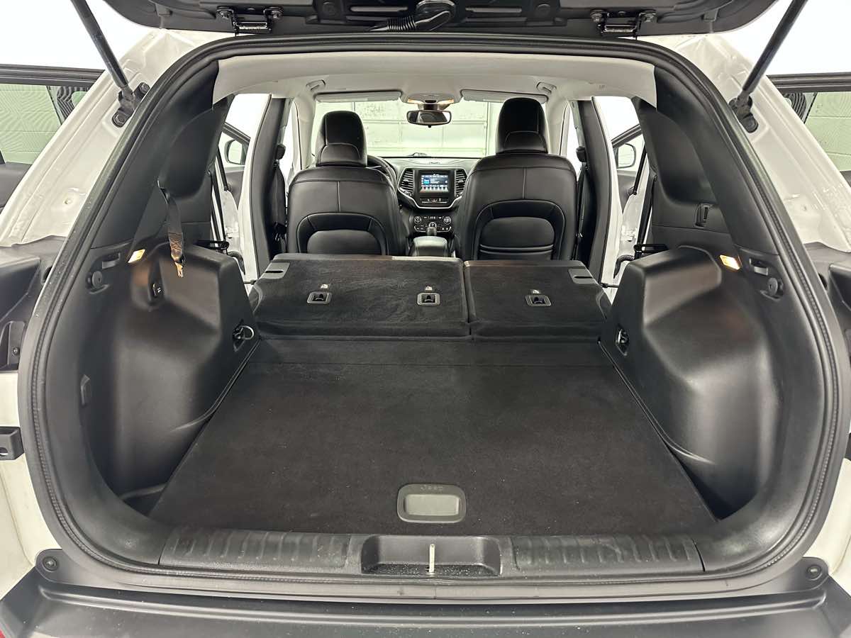 Sold 2021 Jeep Cherokee Latitude Lux in Grand Rapids