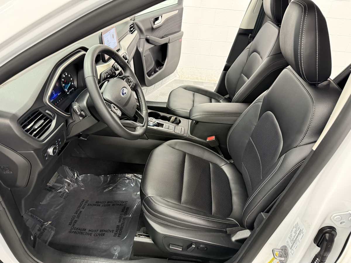 Sold 2022 Ford Escape SEL Hybrid in Grand Rapids