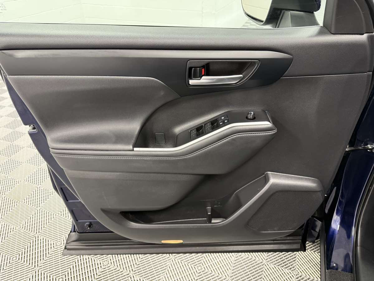 Sold 2021 Toyota Highlander XLE in Grand Rapids