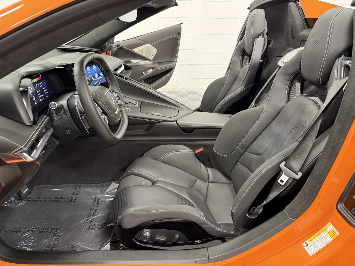 2023 Chevrolet Corvette 3LT photo 2