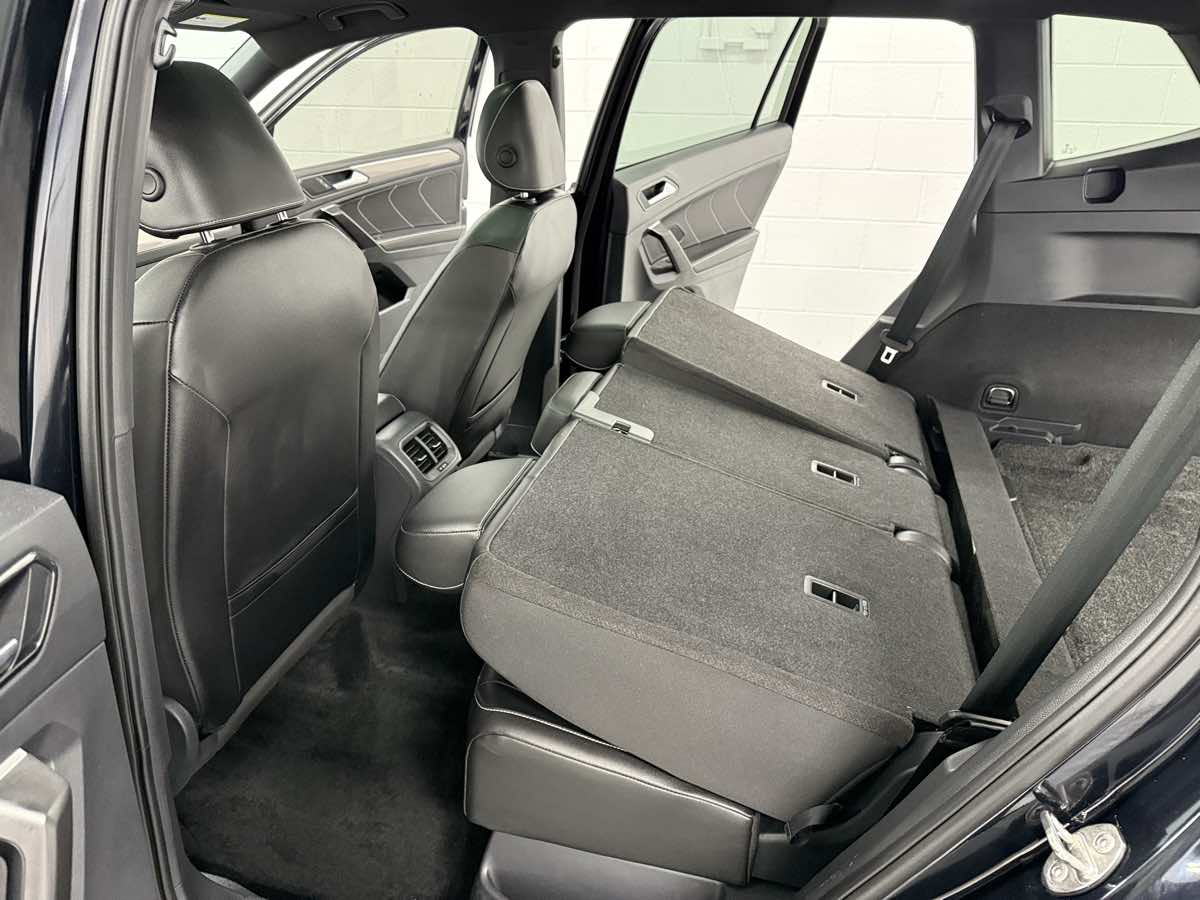 2024 Volkswagen Tiguan SE R-Line Black photo 8