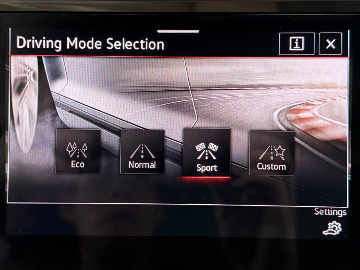 2024 Volkswagen Tiguan SE R-Line Black photo 14