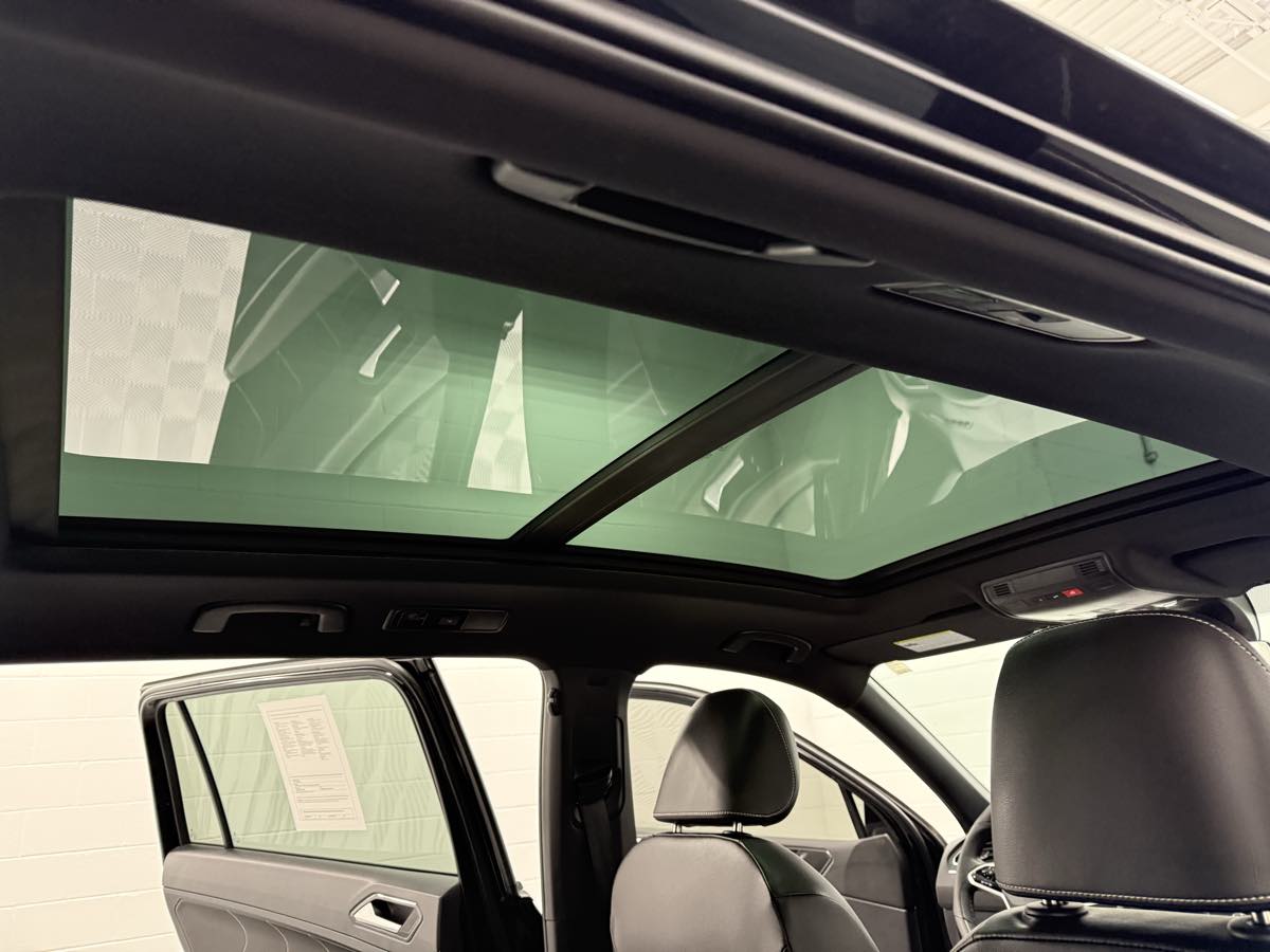 2024 Volkswagen Tiguan SE R-Line Black photo 19