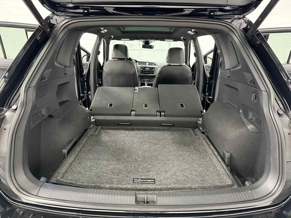 2024 Volkswagen Tiguan SE R-Line Black photo 20