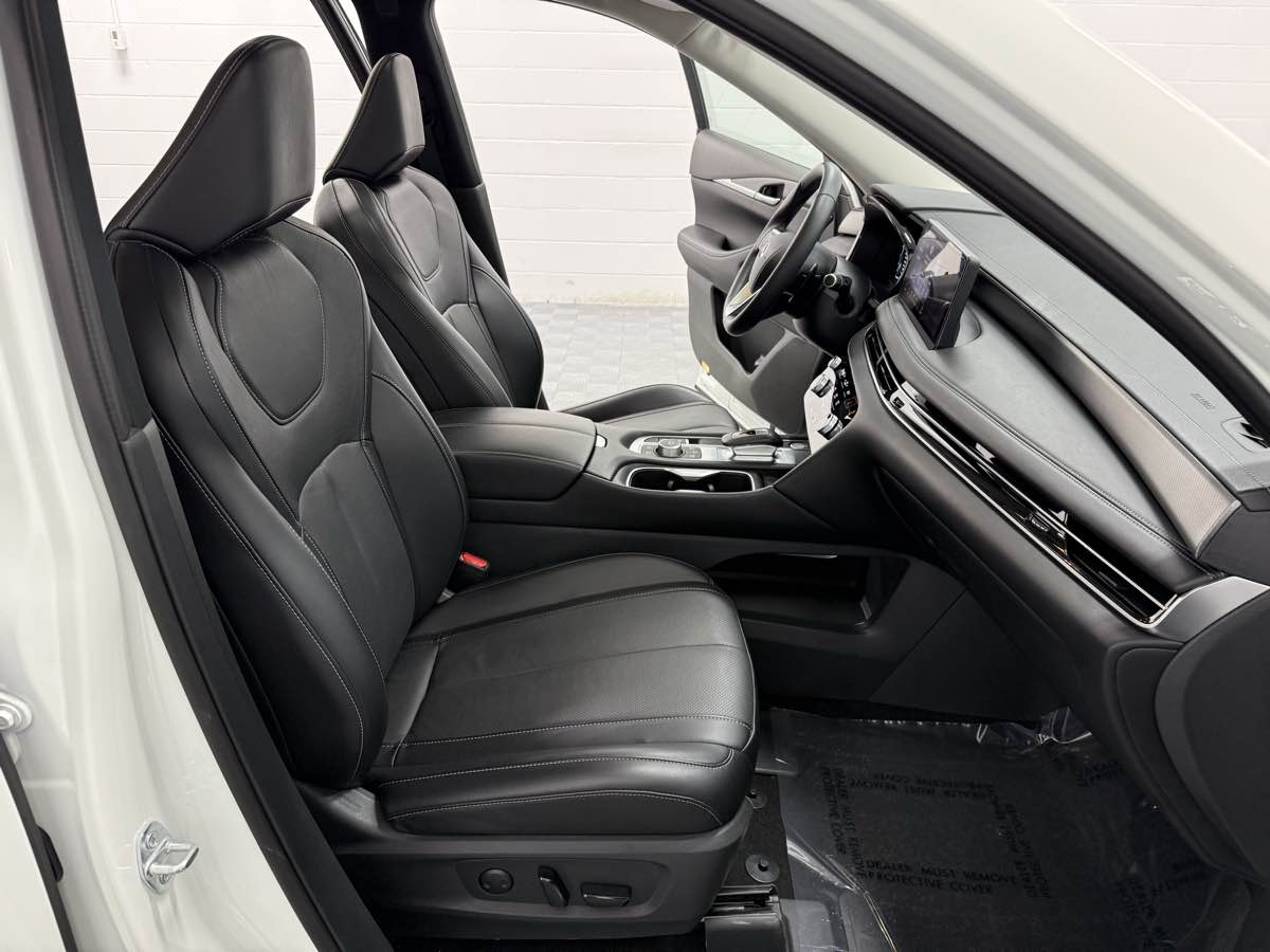 2024 Infiniti QX60 Luxe photo 8