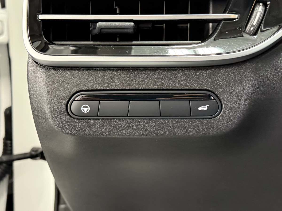 2024 Infiniti QX60 Luxe photo 14