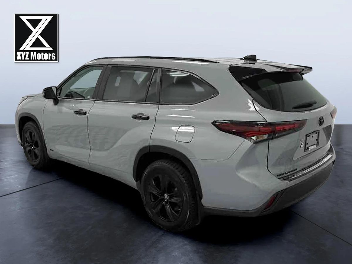 Sold 2024 Toyota Highlander Hybrid XLE Nightshade in Grand Rapids