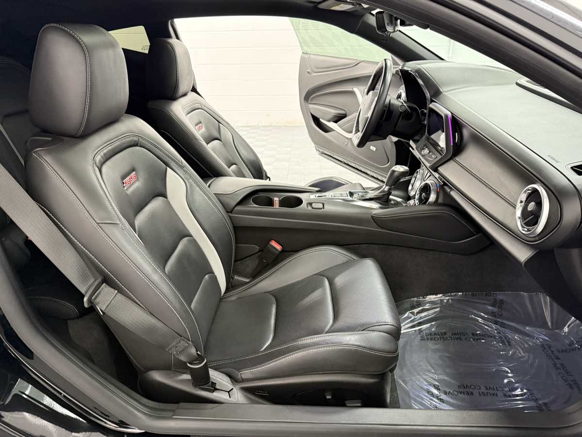2019 Chevrolet Camaro 2SS photo 11