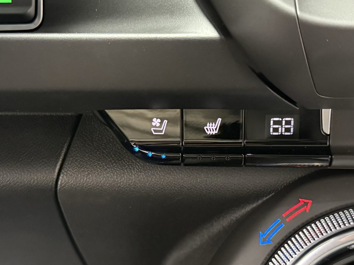 2019 Chevrolet Camaro 2SS photo 23
