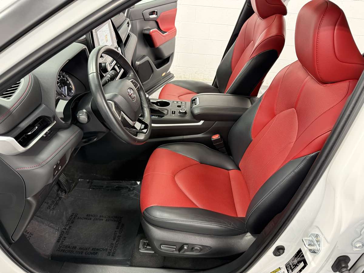 2023 Toyota Highlander XSE photo 3