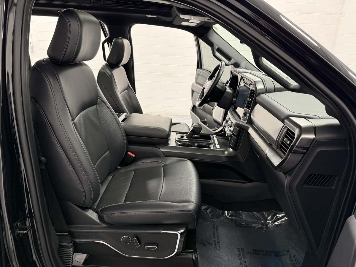 2024 Ford F-150 Lariat photo 14