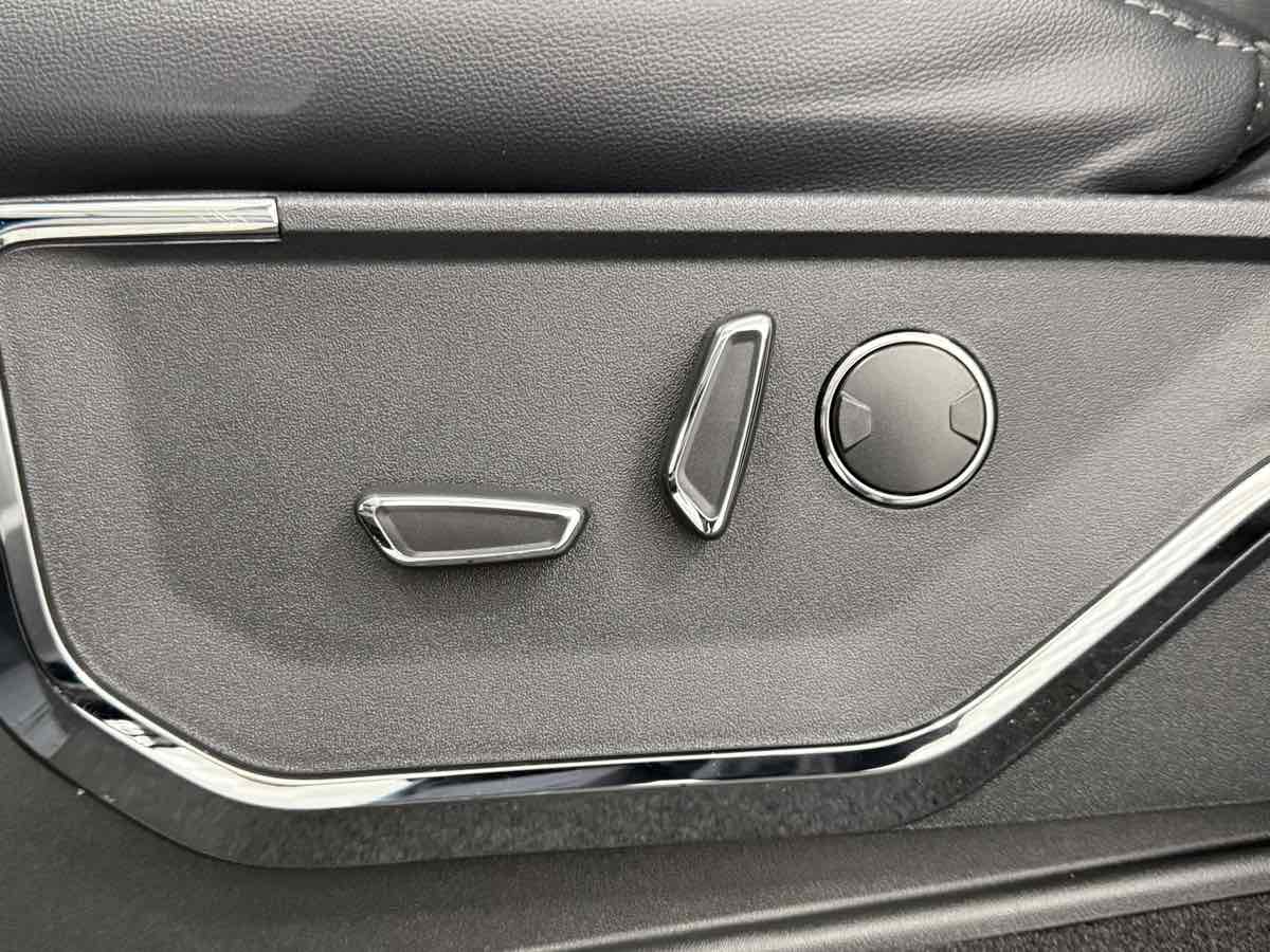 2024 Ford F-150 Lariat photo 30