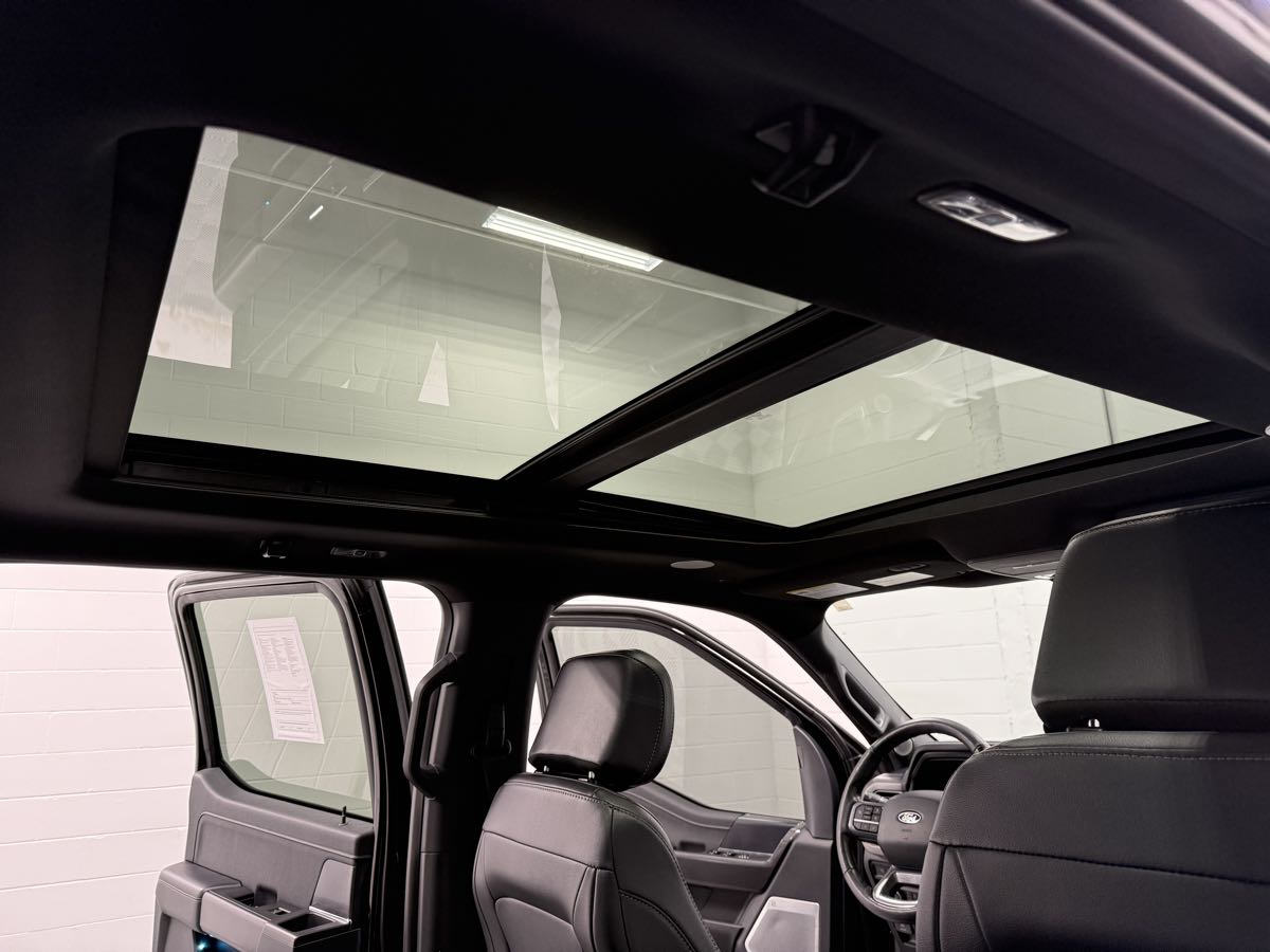 2024 Ford F-150 Lariat photo 31