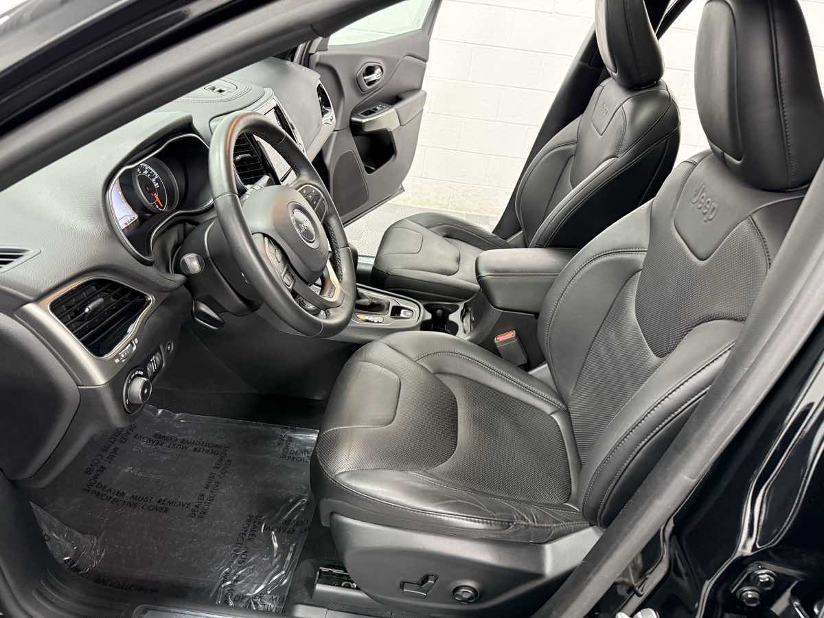 2019 Jeep Cherokee High Altitude photo 10