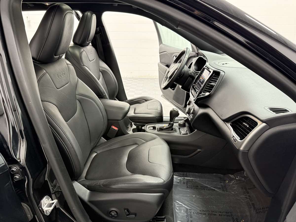 2019 Jeep Cherokee High Altitude photo 14