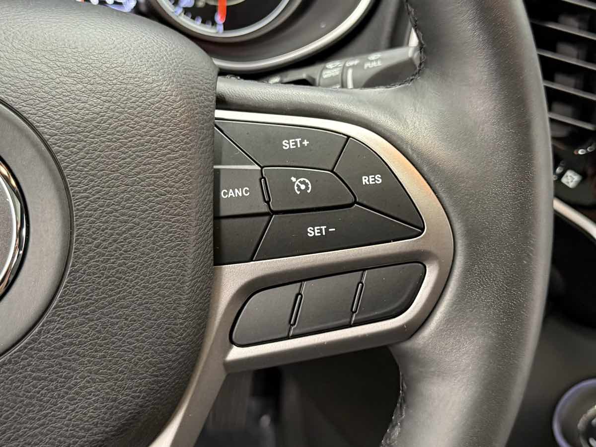 2019 Jeep Cherokee High Altitude photo 17