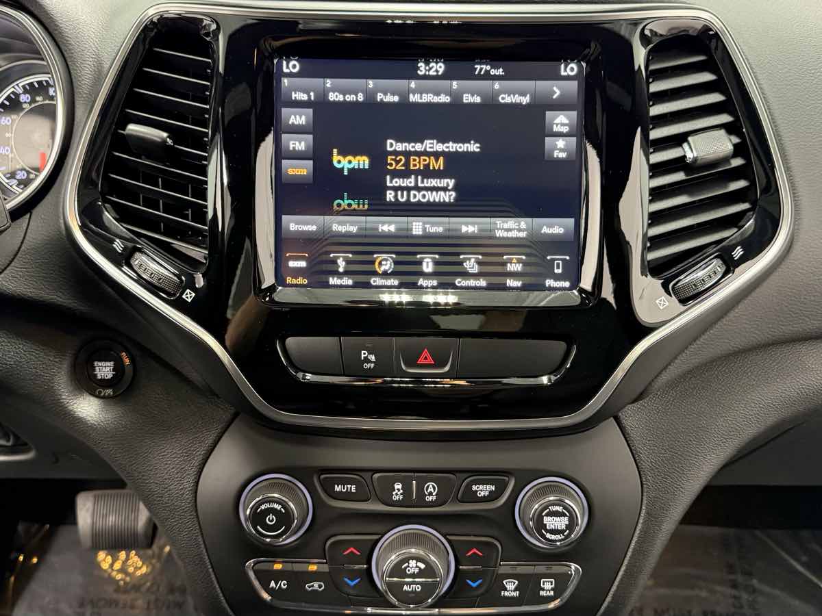 2019 Jeep Cherokee High Altitude photo 19