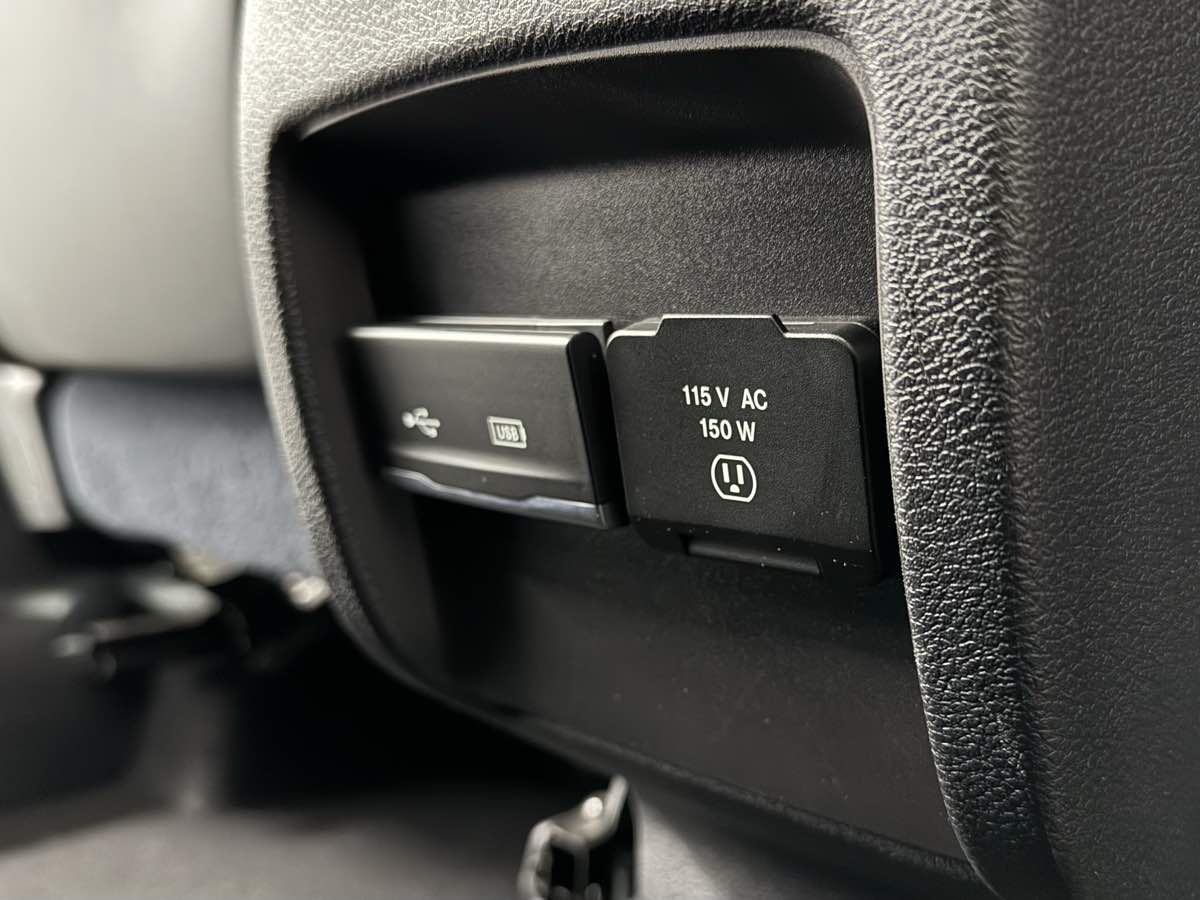 2019 Jeep Cherokee High Altitude photo 26