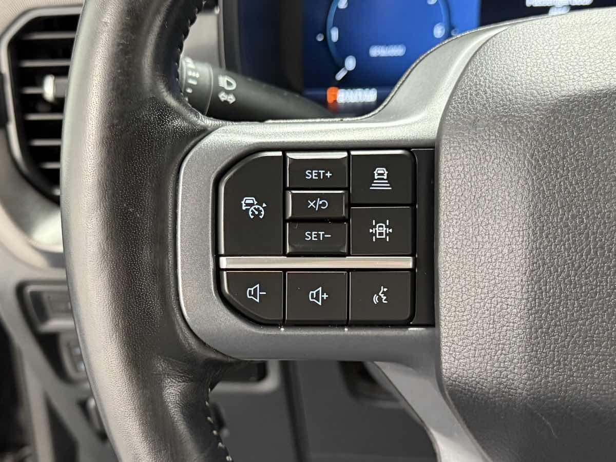 2024 Ford F-150 Lariat photo 17
