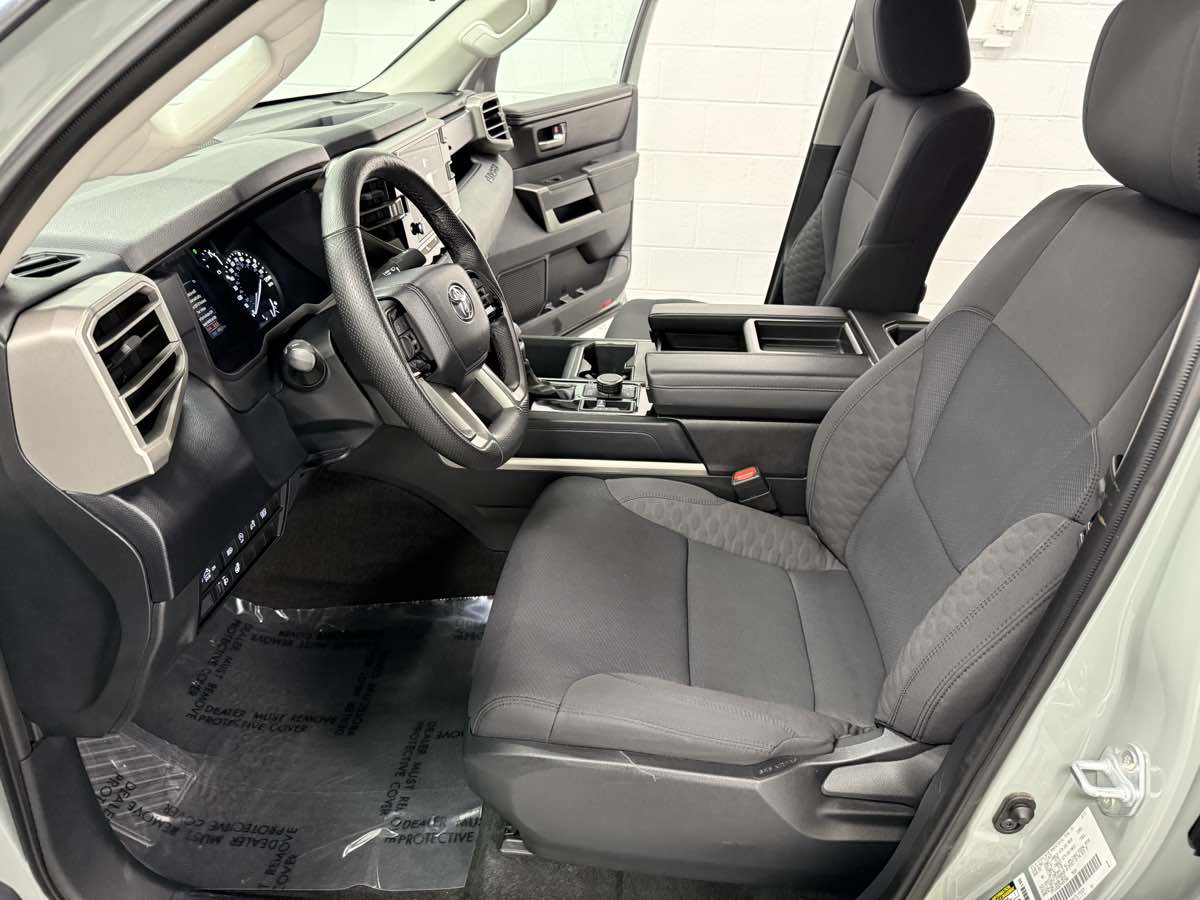 2023 Toyota Tundra SR5 TRD photo 10