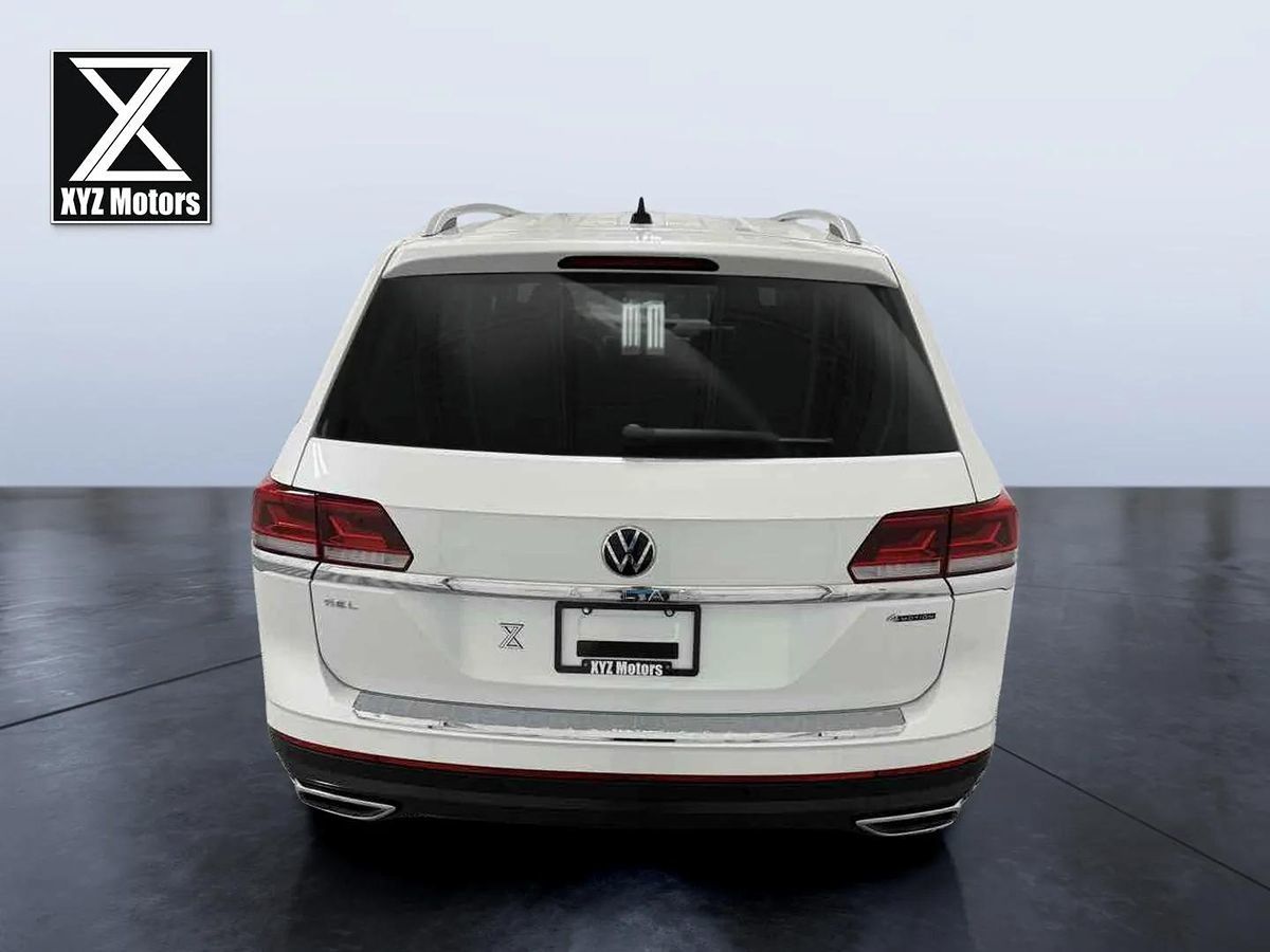 2023 Volkswagen Atlas SEL photo 3
