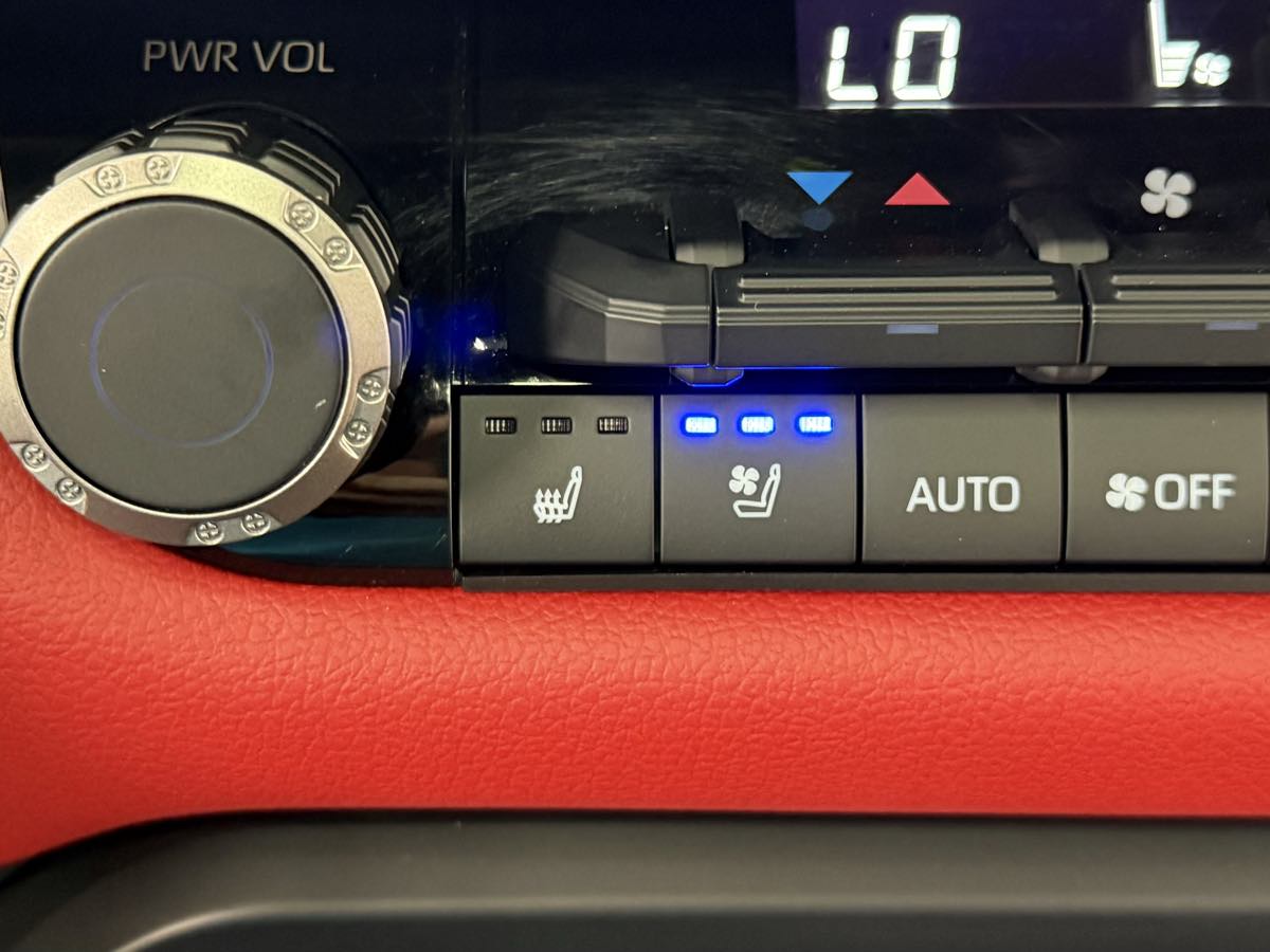 2024 Toyota Sequoia TRD Pro photo 27