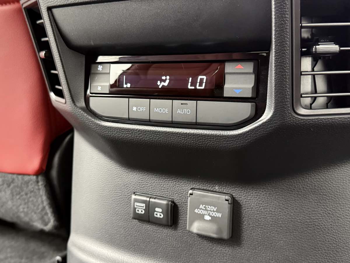 2024 Toyota Sequoia TRD Pro photo 32