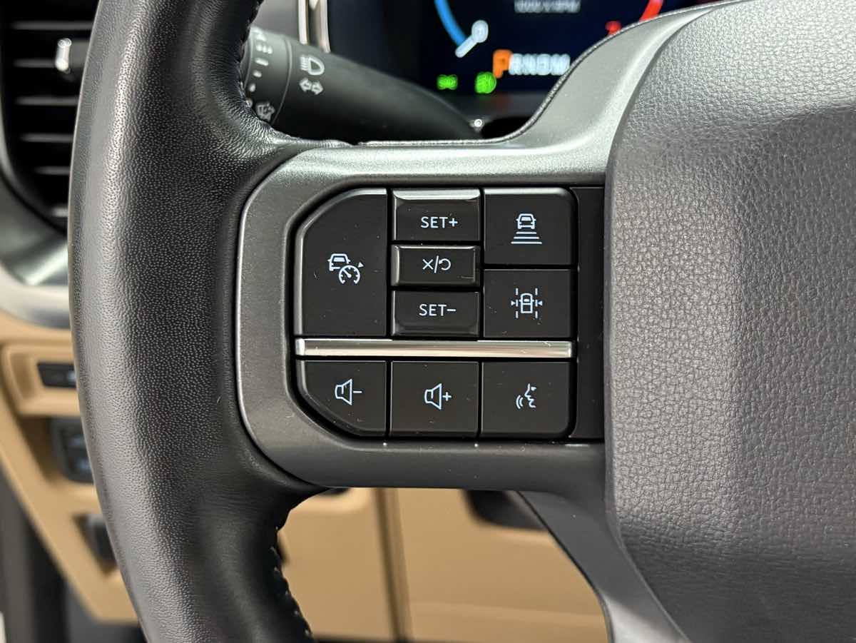 2022 Ford F-150 Lariat photo 16