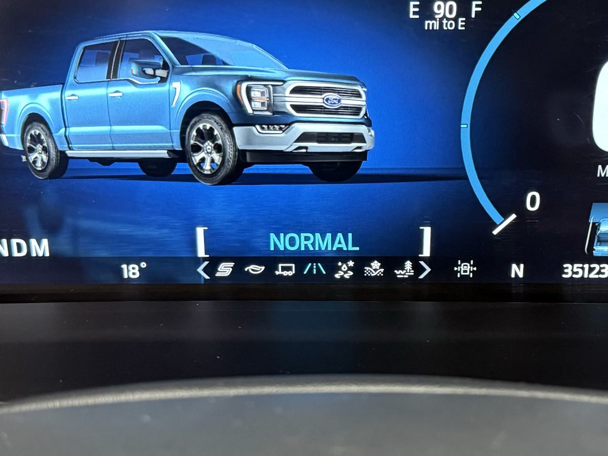 2022 Ford F-150 Lariat photo 19