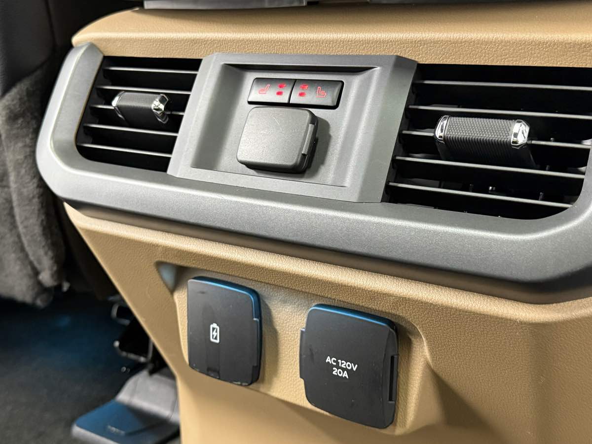 2022 Ford F-150 Lariat photo 30