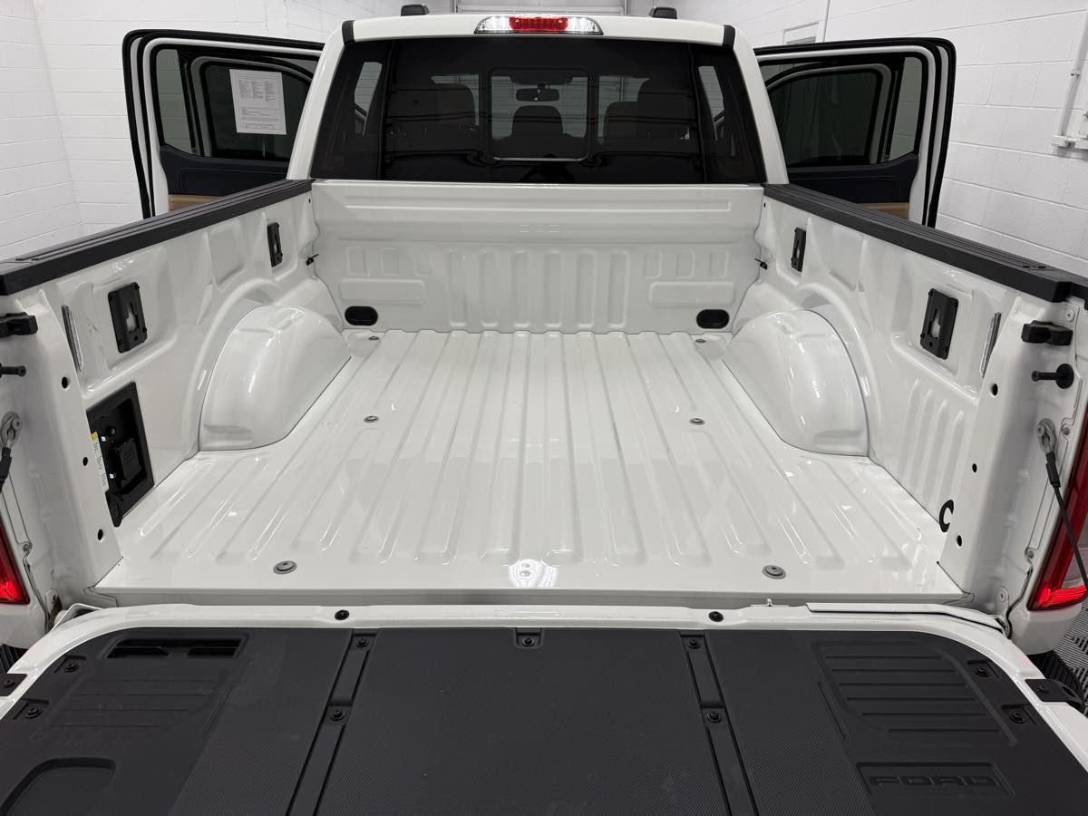 2022 Ford F-150 Lariat photo 31