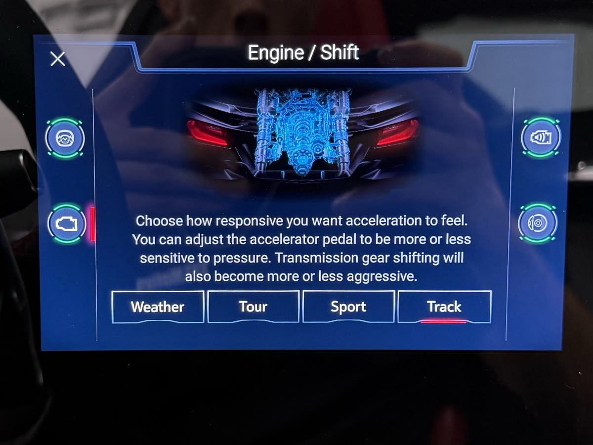 2024 Chevrolet Corvette 1LT photo 24