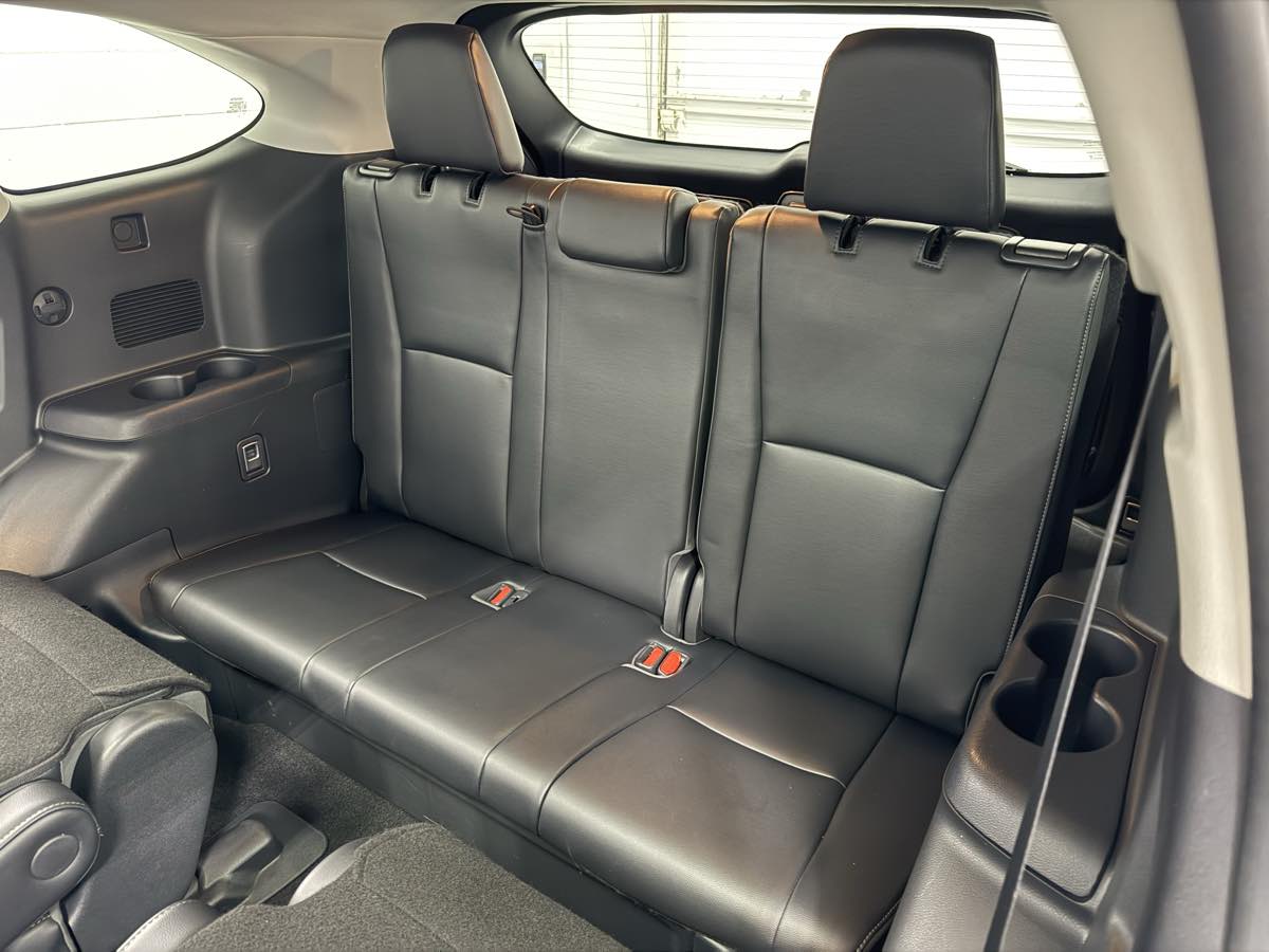 2023 Toyota Highlander Hybrid Platinum photo 10