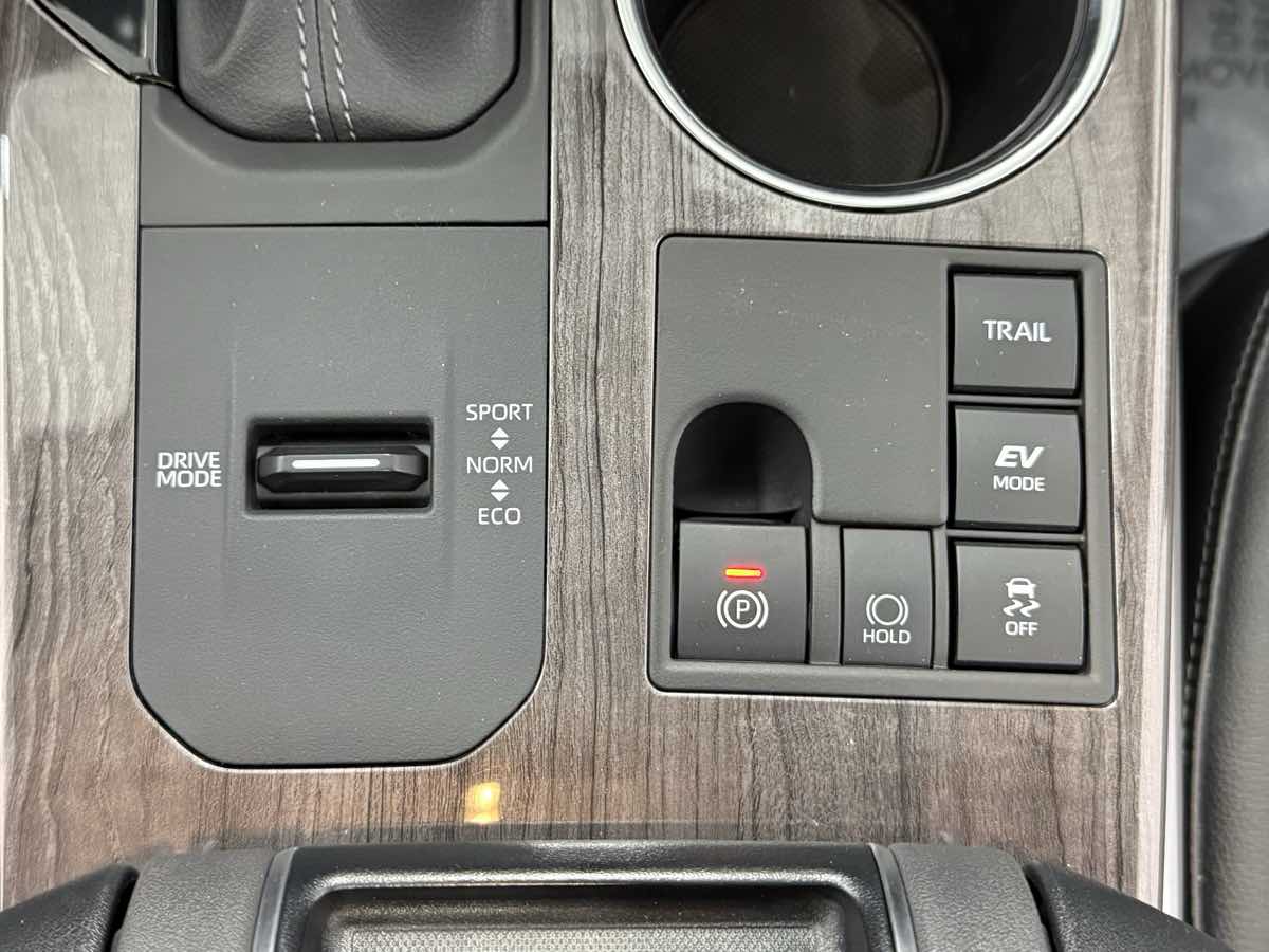 2023 Toyota Highlander Hybrid Platinum photo 21