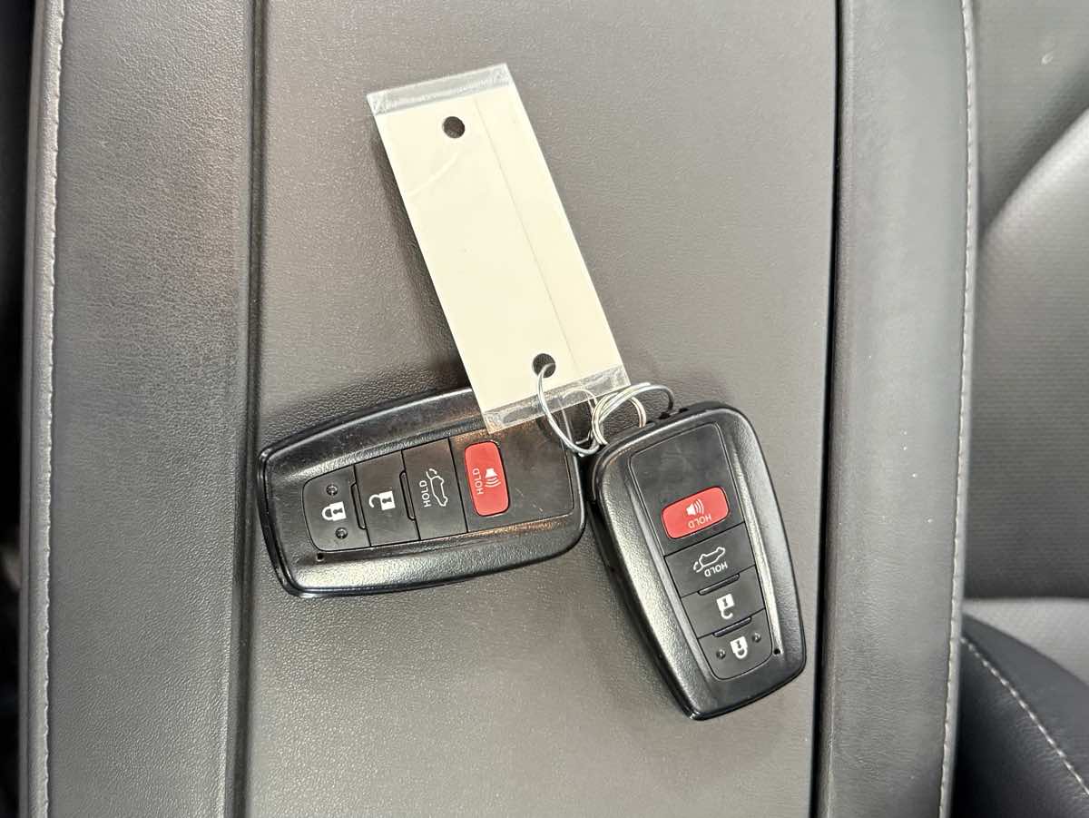 2023 Toyota Highlander Hybrid Platinum photo 30
