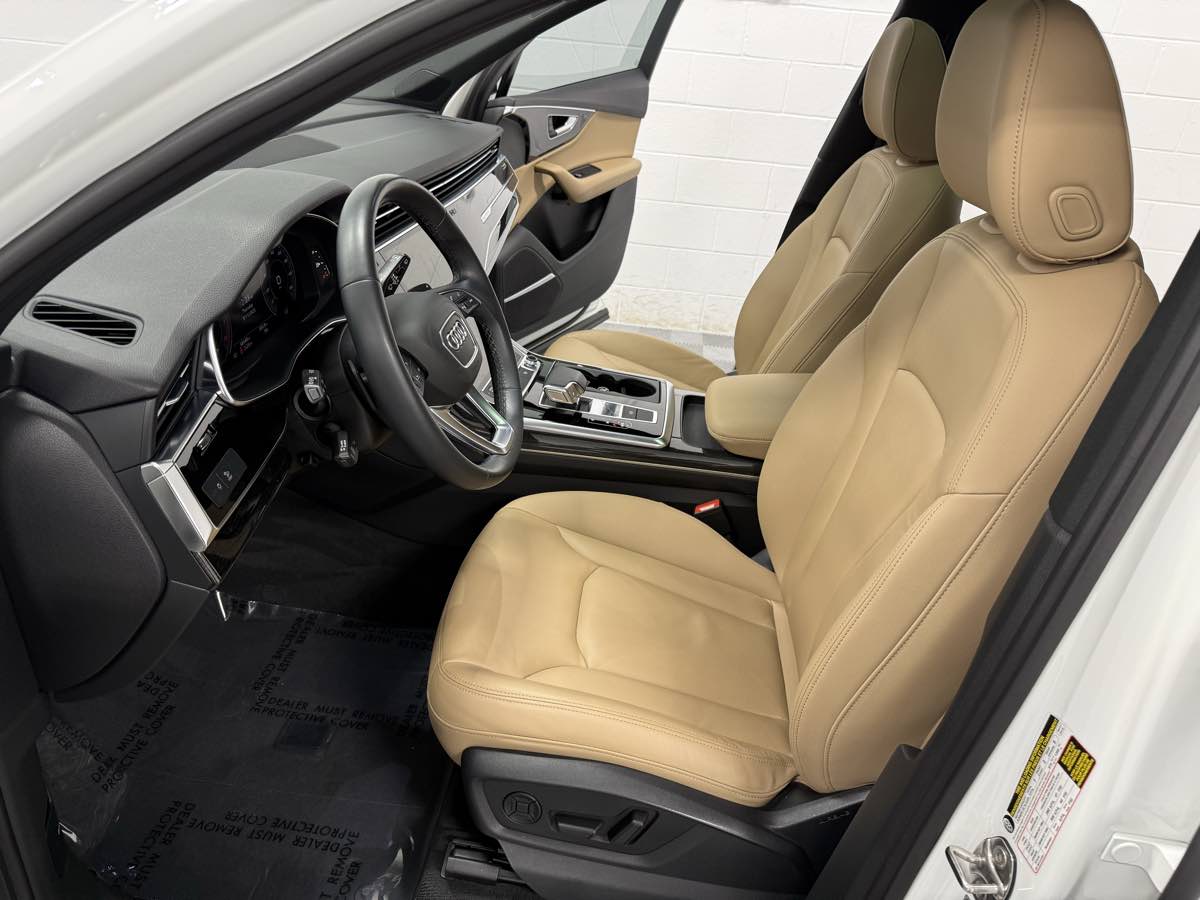 2022 Audi Q7 Premium Plus photo 10