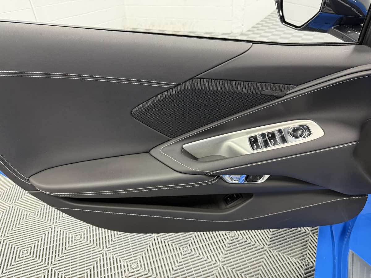 2023 Chevrolet Corvette 1LT photo 10