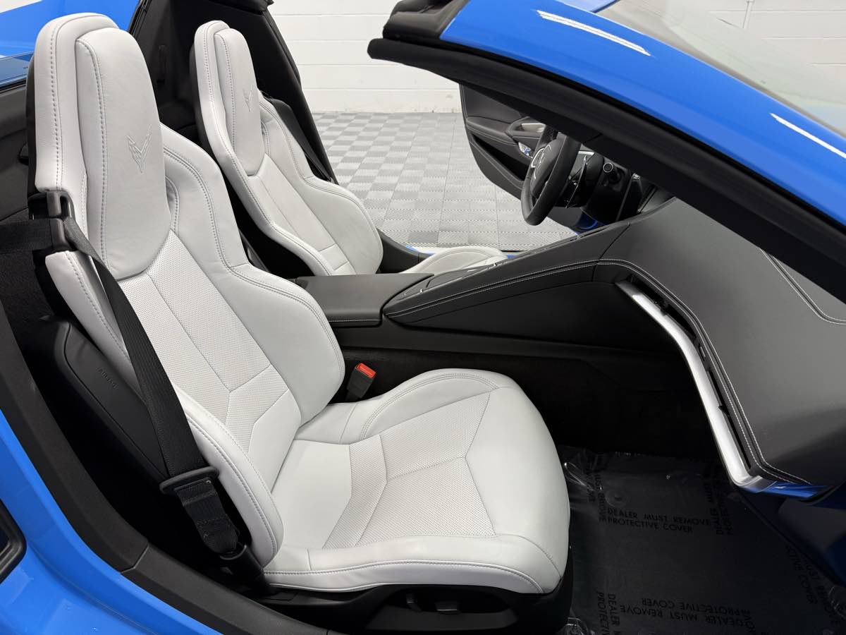 2023 Chevrolet Corvette 1LT photo 13