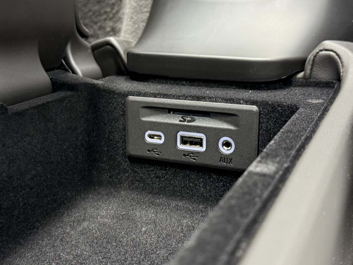 2023 Chevrolet Corvette 1LT photo 23