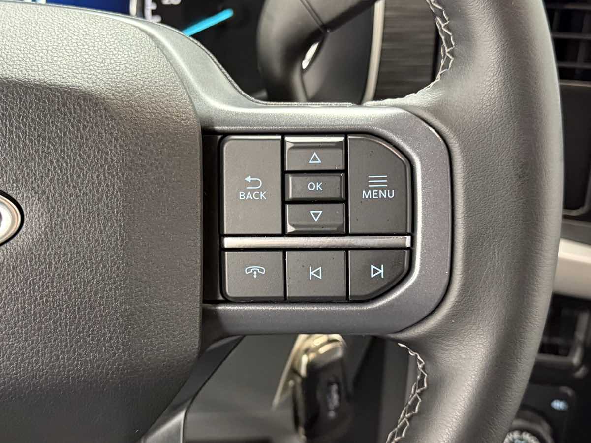 2023 Ford F-150 XLT photo 17