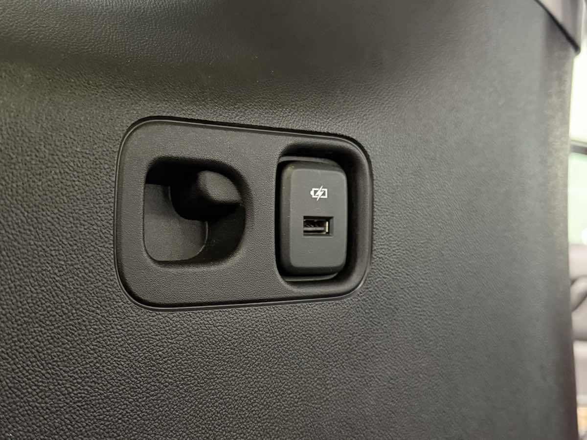 2023 Gmc Acadia SLE photo 23