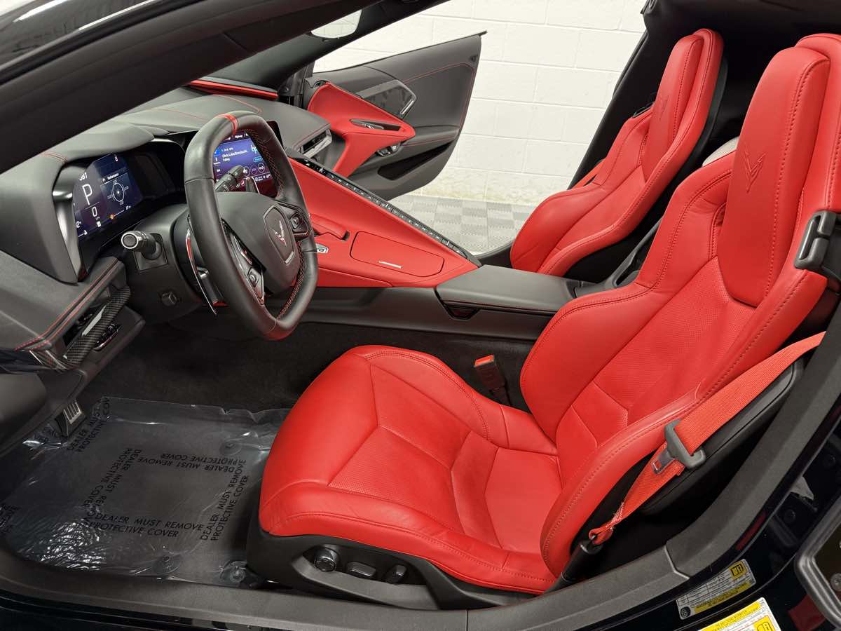 2023 Chevrolet Corvette 2LT photo 11
