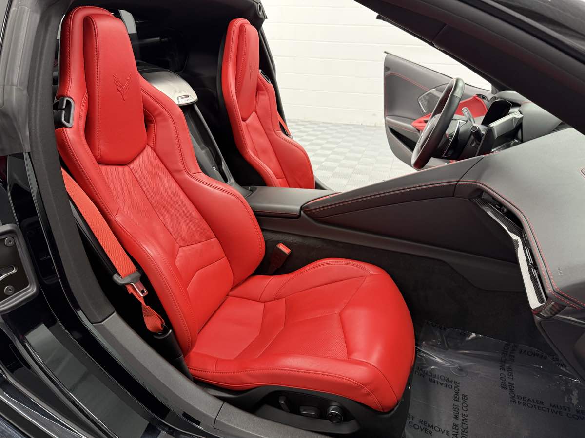 2023 Chevrolet Corvette 2LT photo 12
