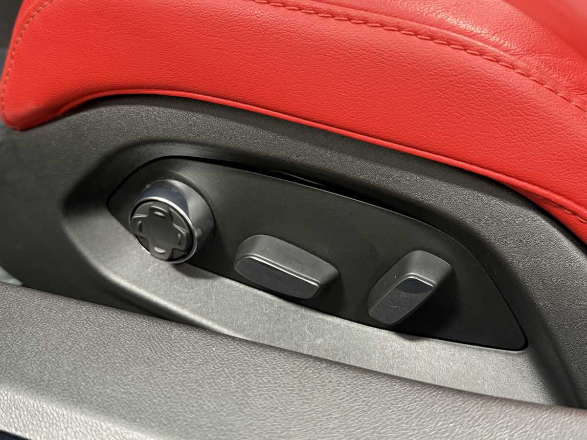 2023 Chevrolet Corvette 2LT photo 25