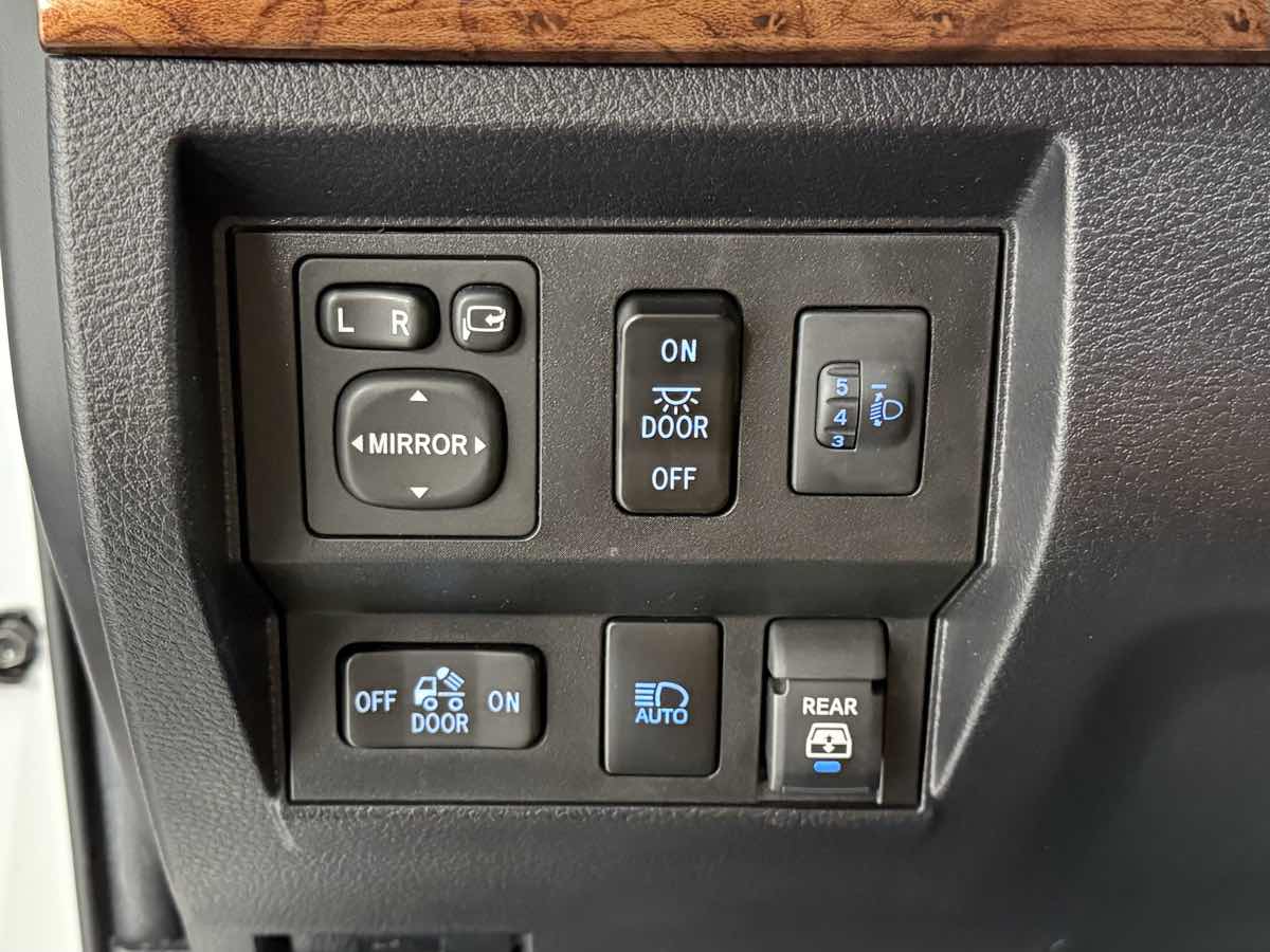 2021 Toyota Tundra Platinum Grade photo 23