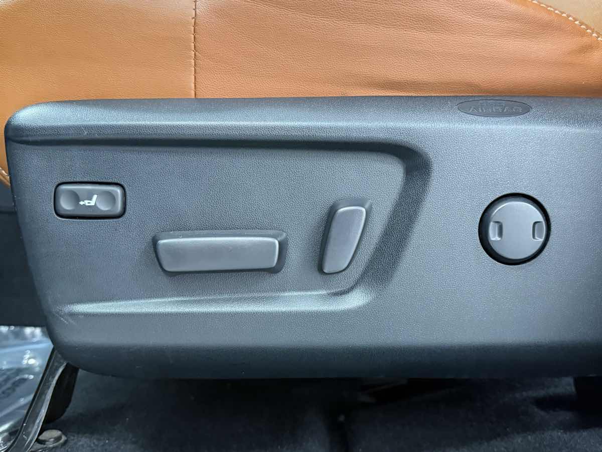 2021 Toyota Tundra Platinum Grade photo 29