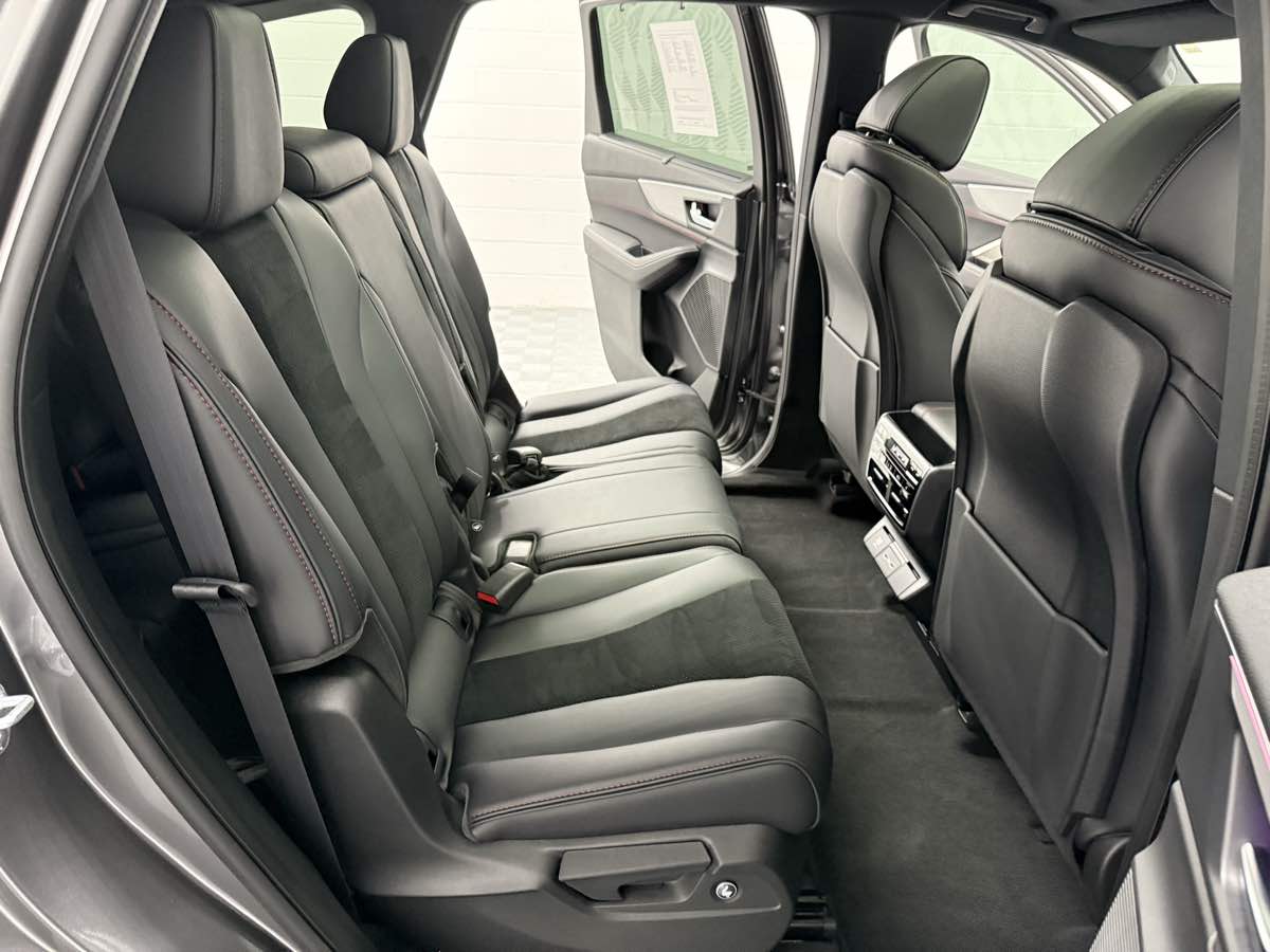 2024 Acura MDX SH-AWD A-Spec photo 13